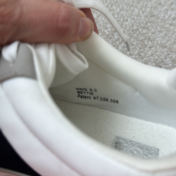 DV by Dolce Vita Bettie Casual Retro Sneaker - Picture 6 of 6